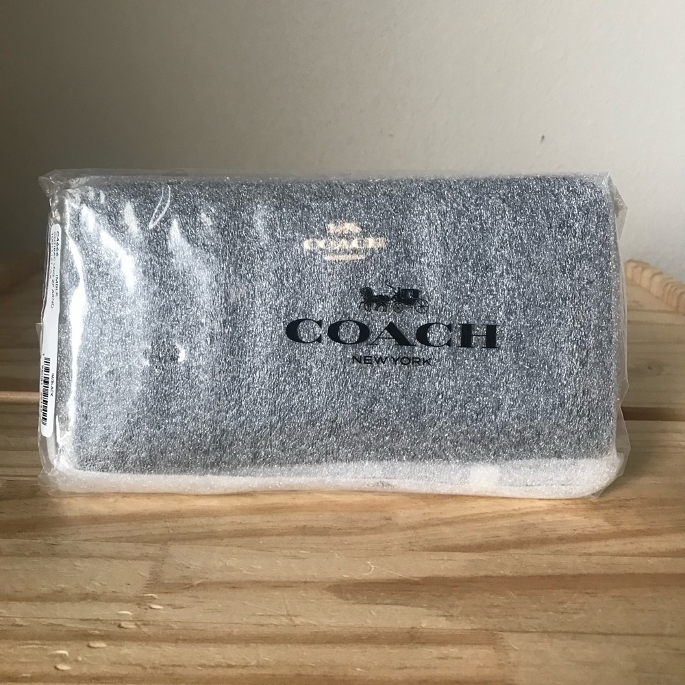 Coach Wallet🎈🎈 - Picture 3 of 9